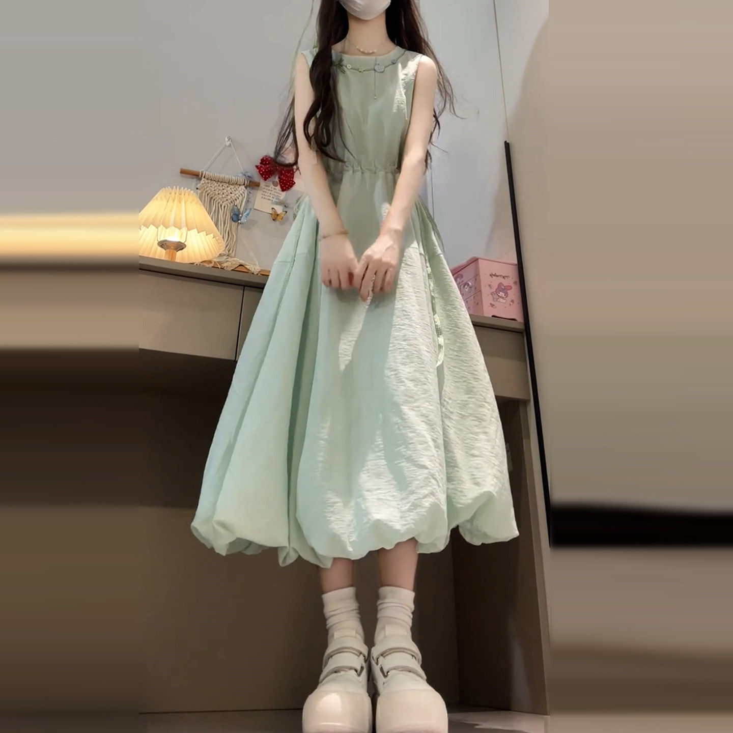 薄荷绿色吊带裙子女装夏季2025新款海边度假收腰显瘦花苞长裙