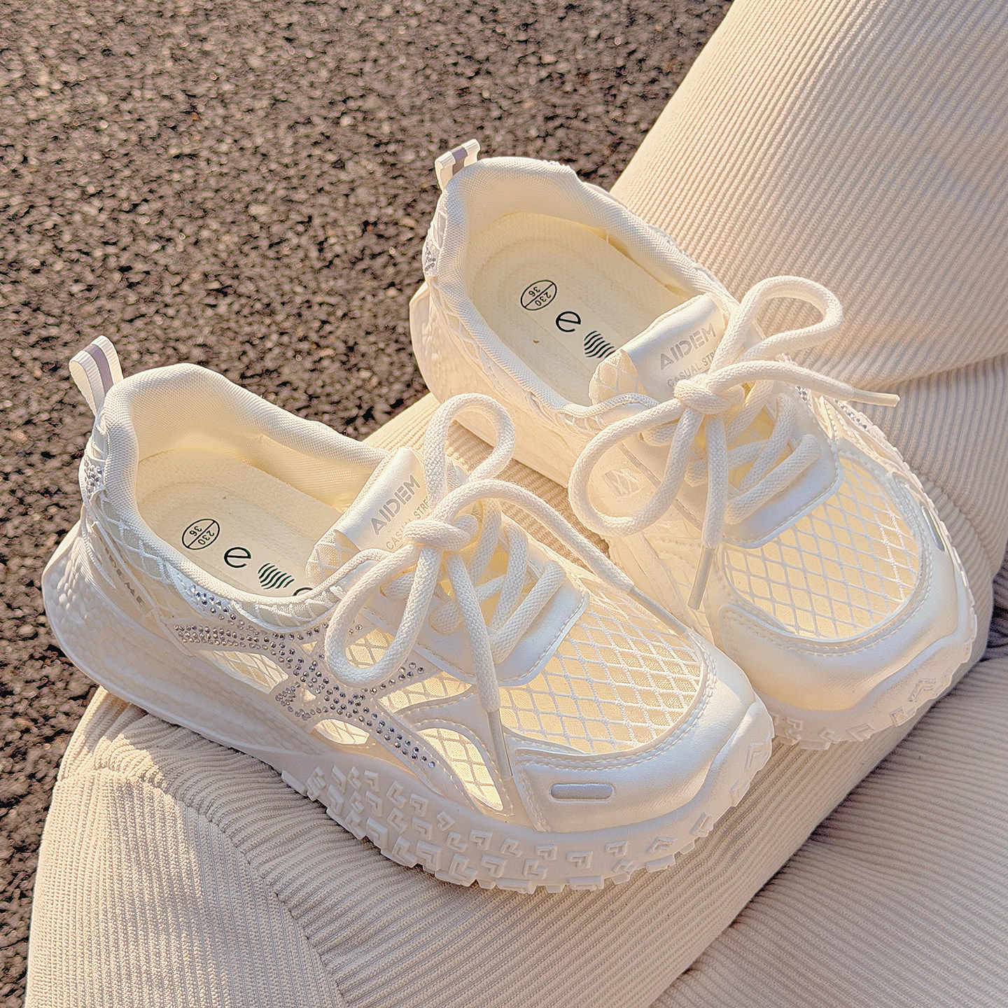 浅口小白鞋女夏季透气网面2026年超火的鞋厚底运动休闲软底不累脚