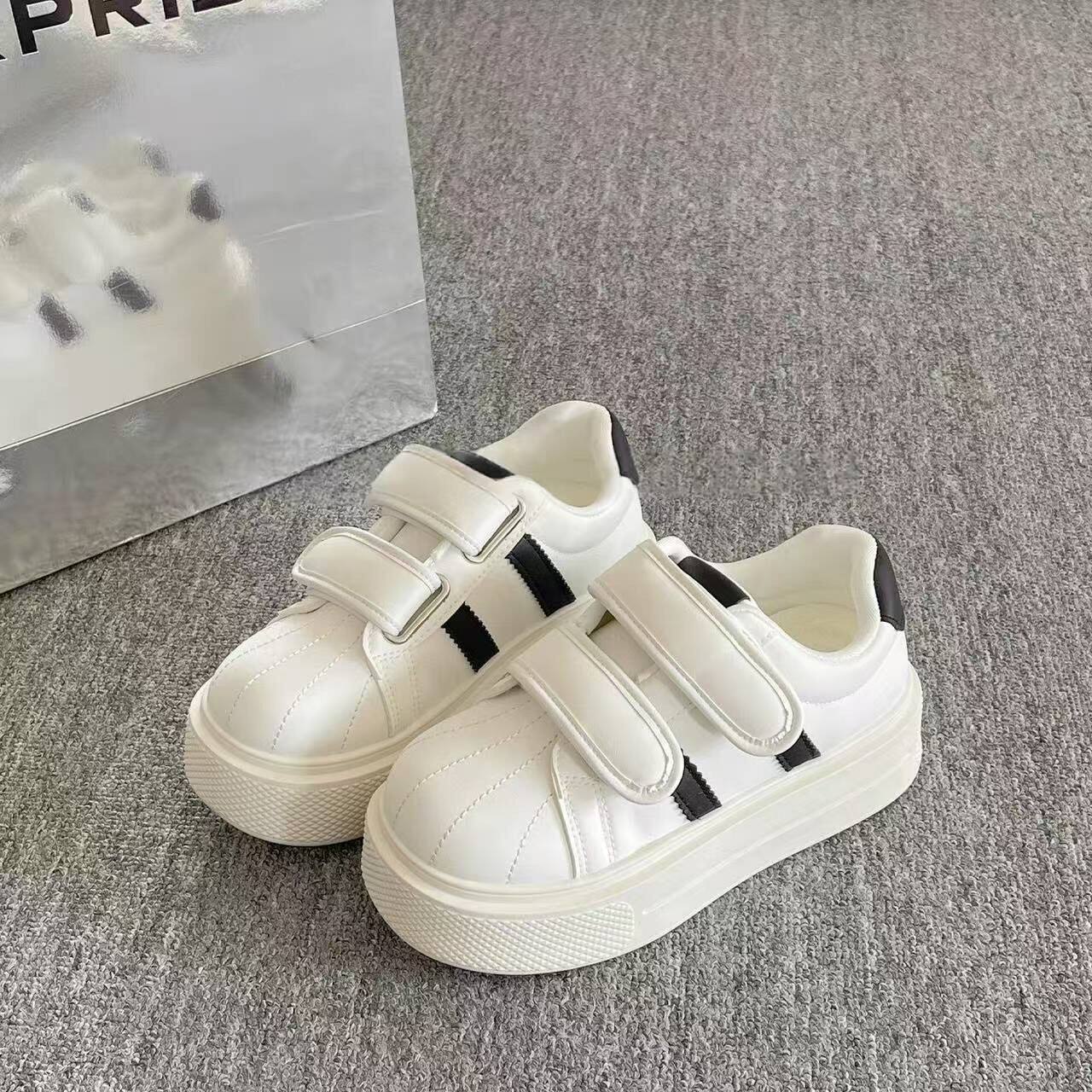 女童小个子增高厚底鞋女2026年新款春季板鞋小白鞋学生面包鞋防滑