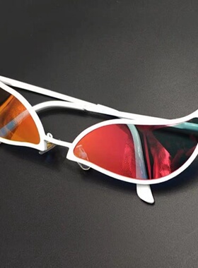 海贼王多弗朗明哥同款日韩超酷眼镜小怪兽红眼睛装饰太阳镜潮墨镜