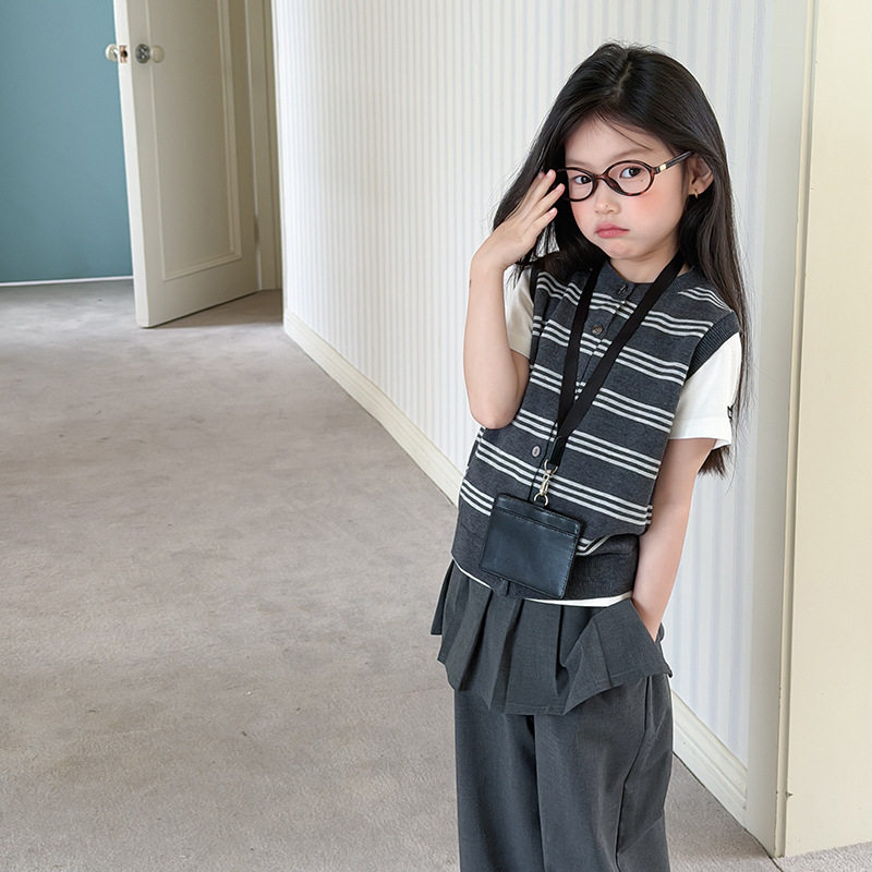品牌童装女童洋气条纹针织马甲2026春装新款亲子装儿童时髦坎肩春