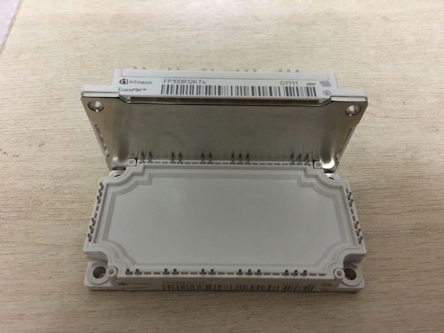 FP100R12KT4 FP75R12KT4 7MBR75VN120-50 7MBR100VN120-50现货