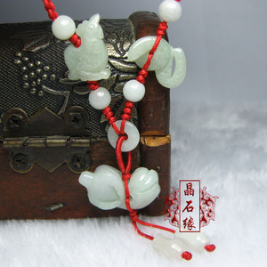 2024年属牛人翡翠玉鸡牛蛇三合贵人项链吉祥物三奇吊坠项链