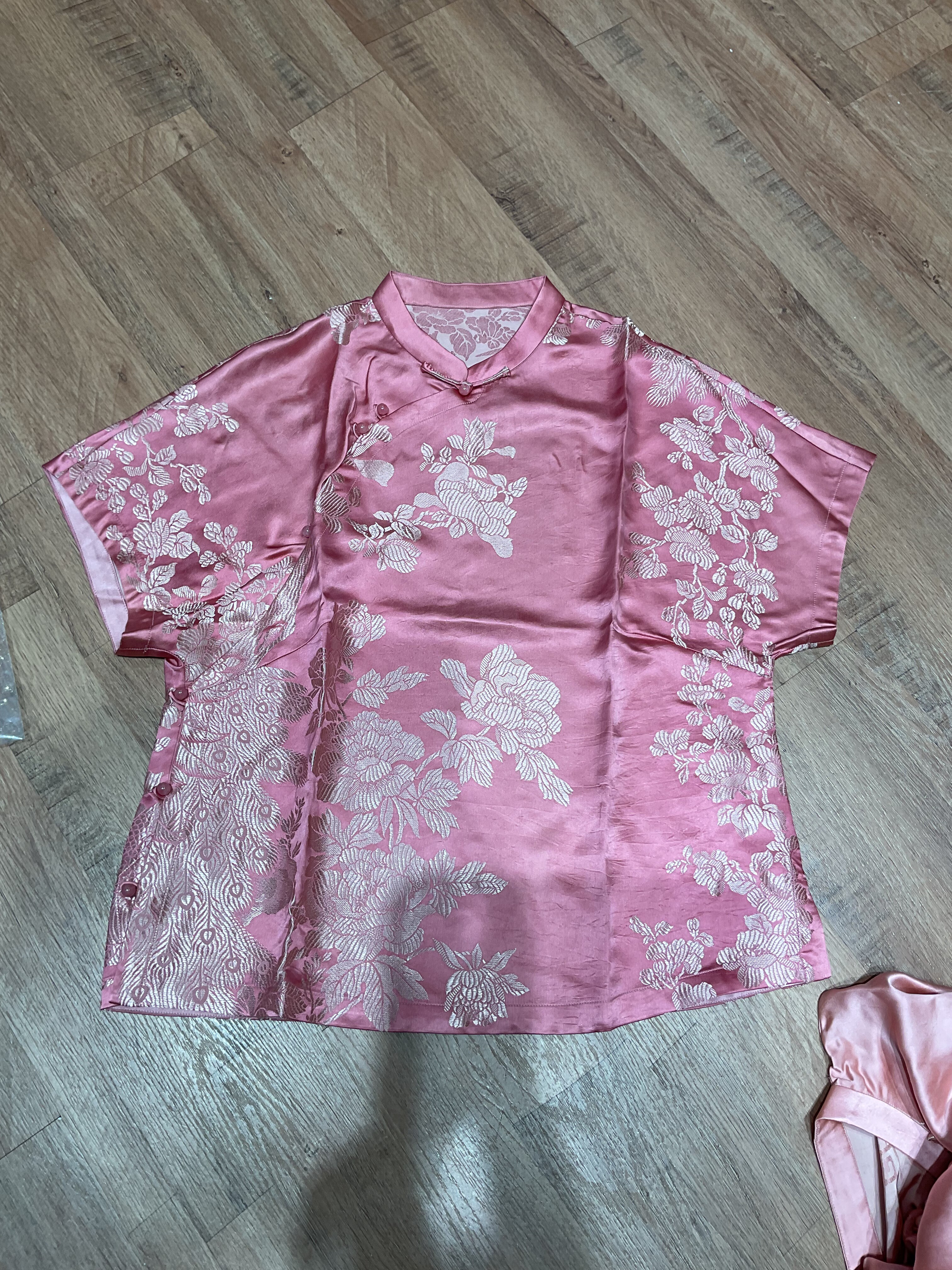 26夏高端定制真丝老缎上衣女轻奢品质新中式盘扣国风设计小众牡丹