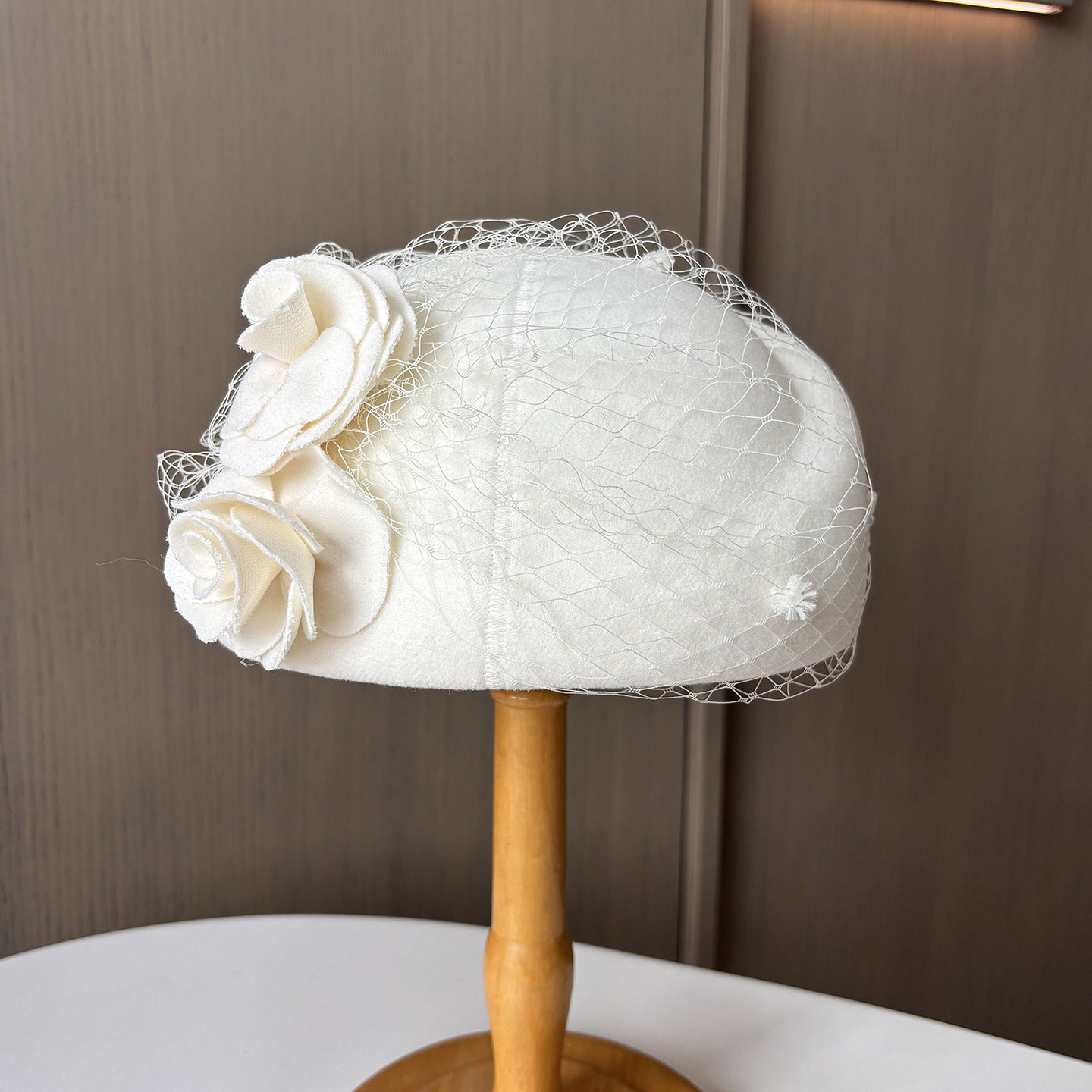 法式复古网纱花朵贝雷帽女士优雅羊毛呢定型小礼帽秋冬气质空姐帽