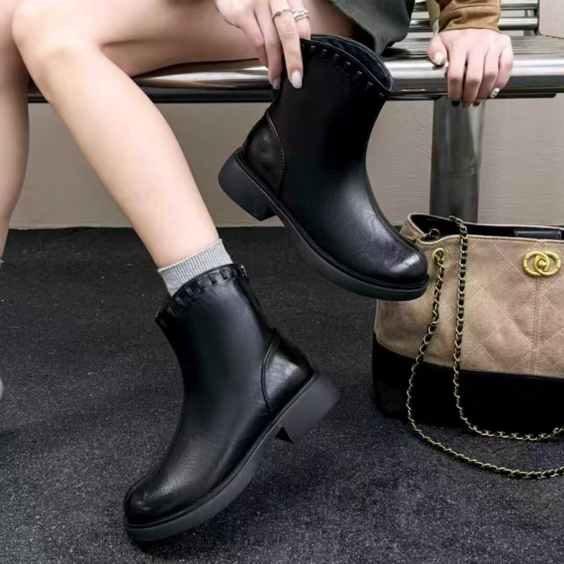 粗跟圆头时尚小圆头舒适马丁靴
