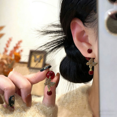 本命年红色珍珠蝴蝶流苏耳环