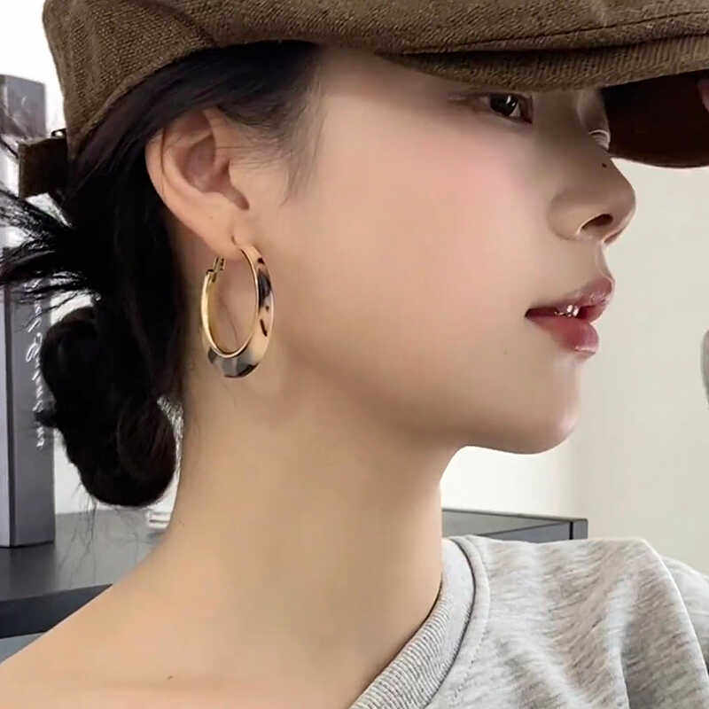 欧美时尚个性豹纹酷飒亚克力夸张耳圈气质圈圈耳环2024年新款潮女