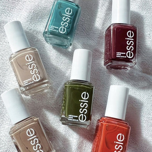 秋日氛围显白免烤不可剥 新品 1754墨绿 2022秋季 美国essie指甲油