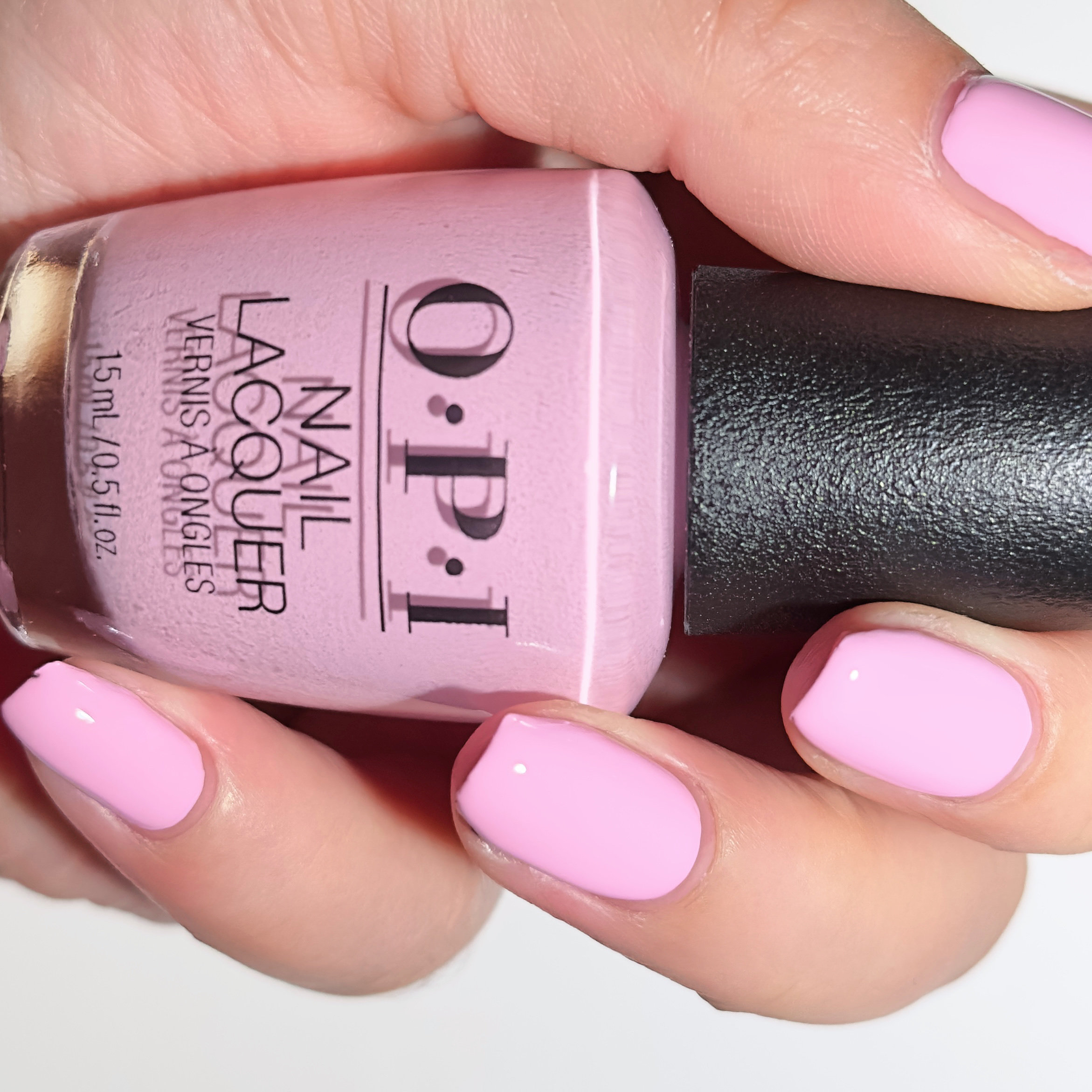 美国OPI指甲油B56 Mod About You粉色无毒快干