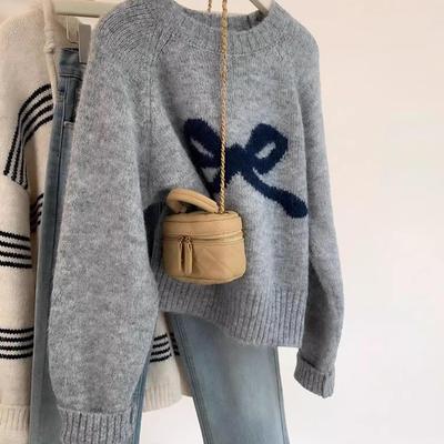 送运费险灰色蝴蝶结圆领套头毛衣