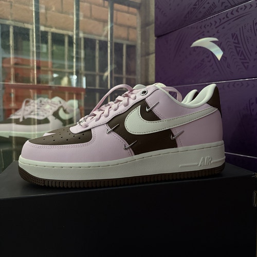 Nike Air Force 1空军一号轻便板鞋
