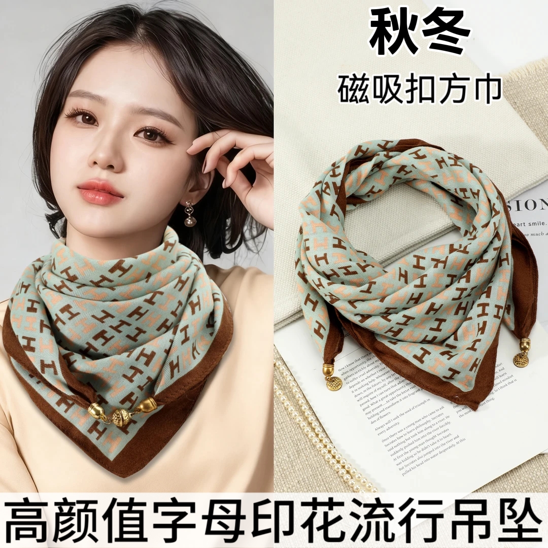 2025新款高级感三角巾时尚磁吸扣小方巾秋冬保暖围脖围巾女丝巾女