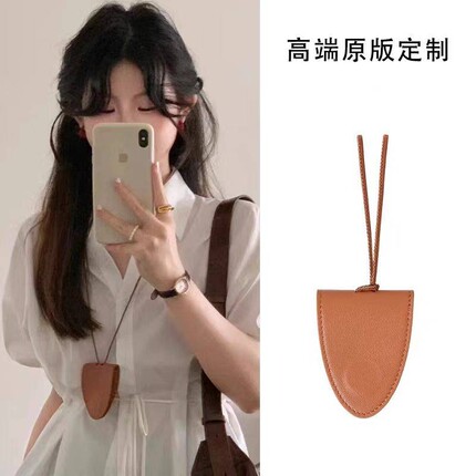 挂脖磁吸皮质挂绳长款眼镜夹项链女爆款高级感墨镜夹毛衣链配饰品