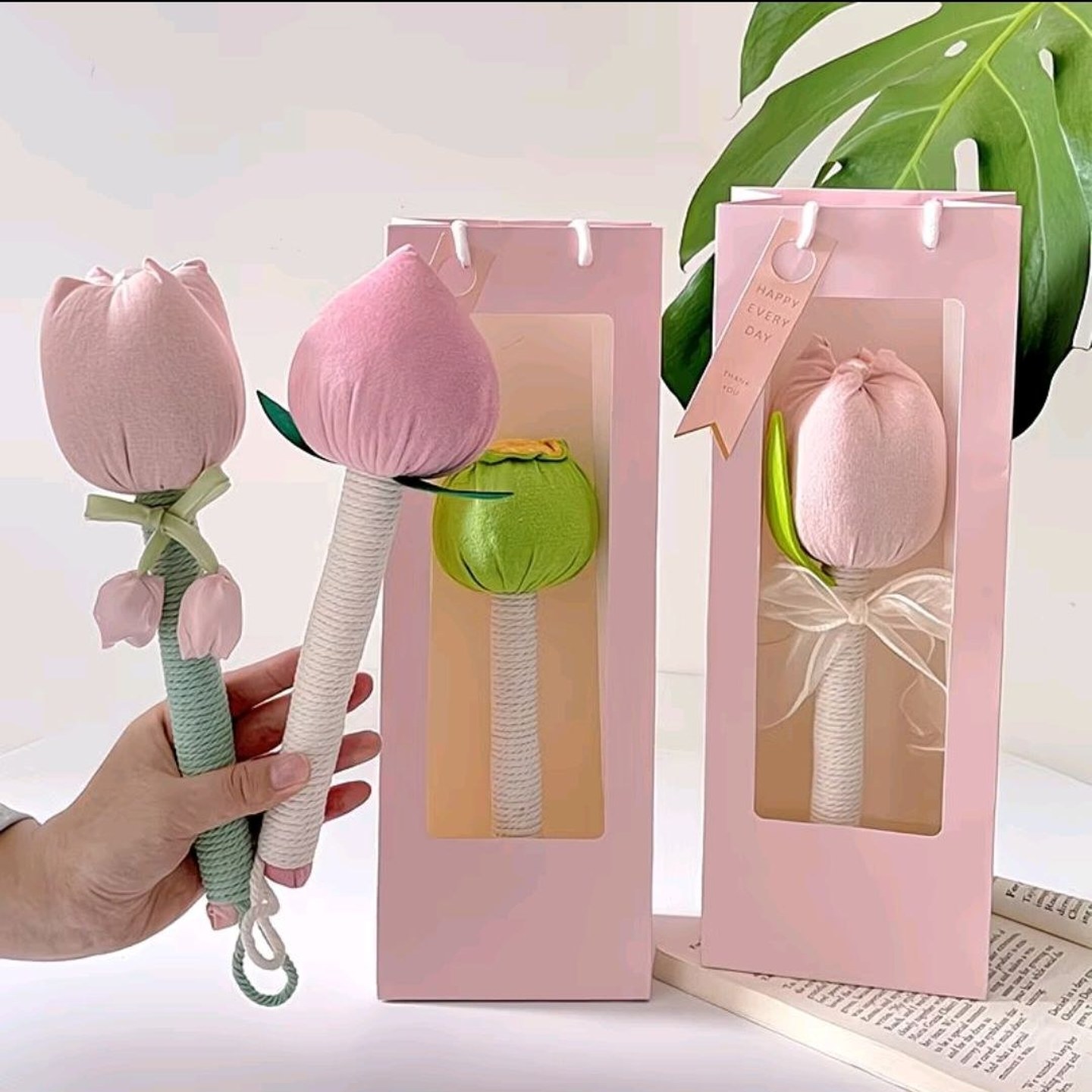 教师节送老师伴手礼毕业礼物实用可爱郁金香花束艾草锤按摩养生锤