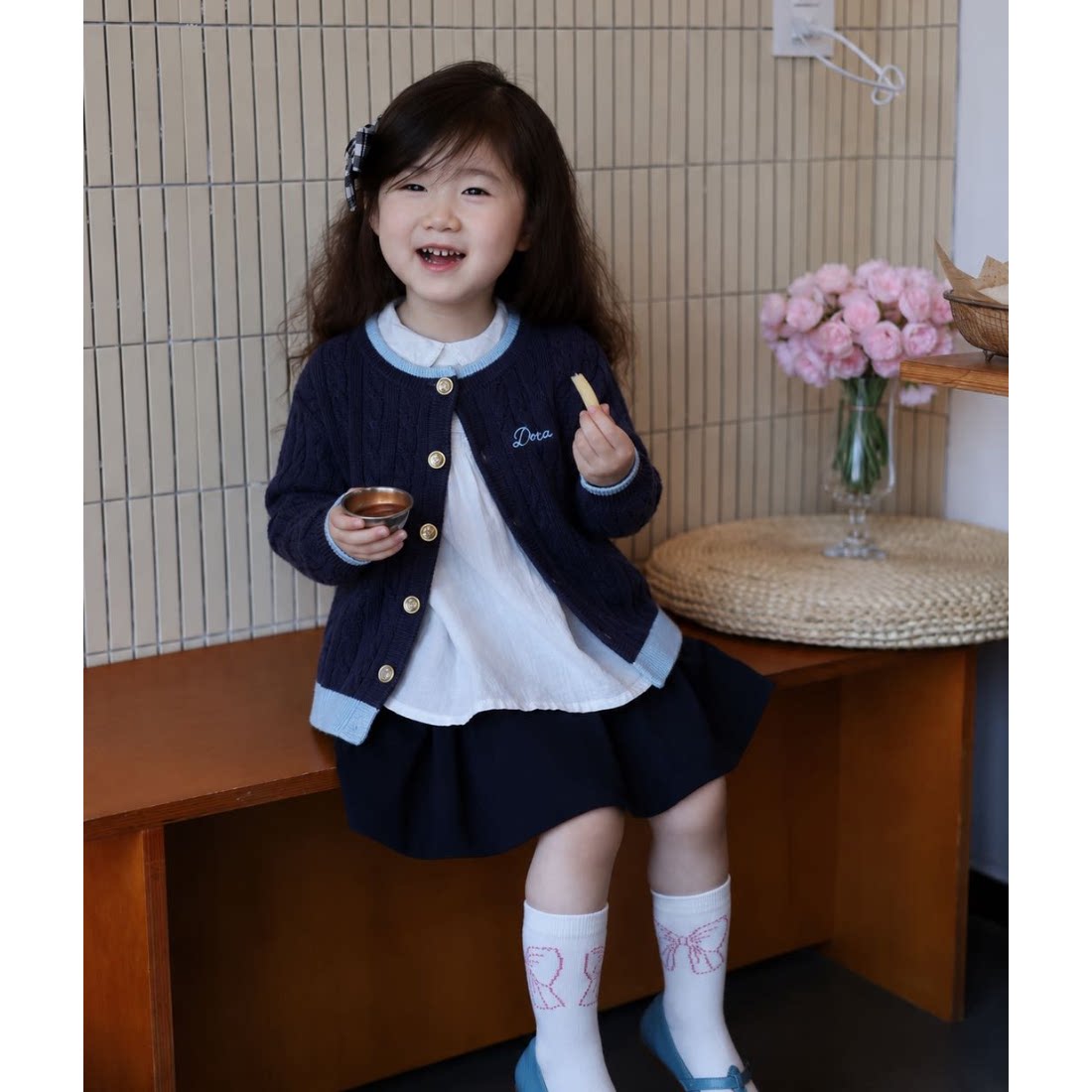 女童藏青色针织开衫春秋款宝宝洋气撞色毛衣外套小女孩学院风上衣