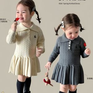 春季新款宝宝针织连衣裙麻花万针刺绣女童百褶裙时尚百搭童装