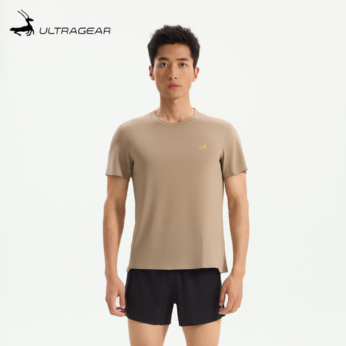 优极轻量速干男子跑步短袖T恤