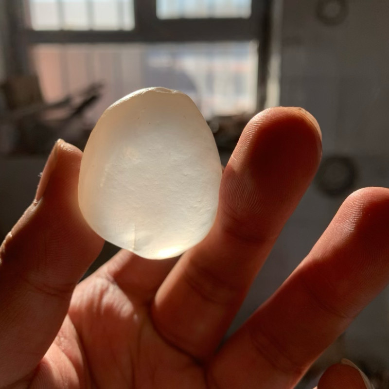 新疆乌尔禾天然宝石光金丝玉地表籽料原石品相完整沙漠漆泥石批发