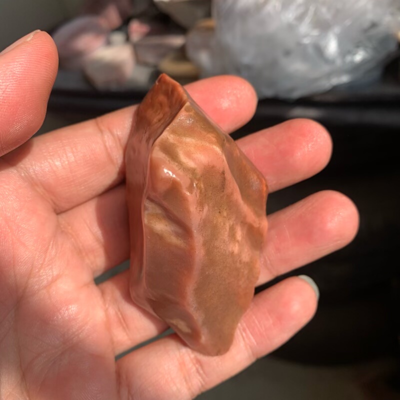 新疆哈密地表籽料黑皮包浆红蛋白原石把玩件重88.5克戈壁罗布泊料