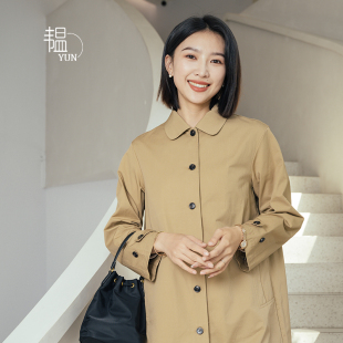 YUN 娃娃领单排扣长袖 韫2024春季 女通勤韩版 休闲风衣外套 新款