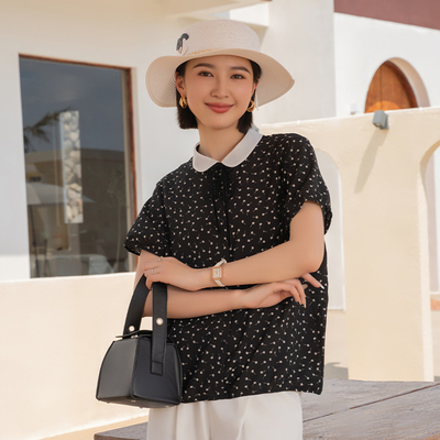 YUN韫2025夏季新品女装欧根纱娃娃领系带单排扣短袖碎花衬衫5586