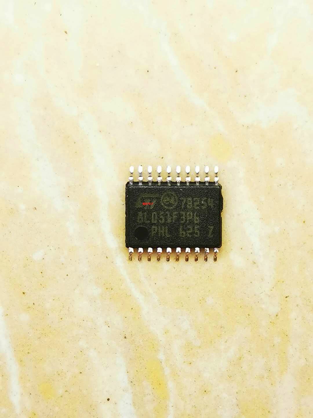 STM8L051F3P6 单片机 8嵌入式处理器和控制器IC 功率芯片 TSSOP20