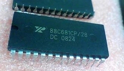 集成IC电路芯片XR88C681CP/28   88C681CP/28   DIP原装拆机
