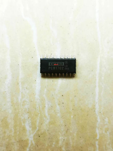 集成IC电路芯片PCM1702 SOP20原装拆机质量保证5.2MM