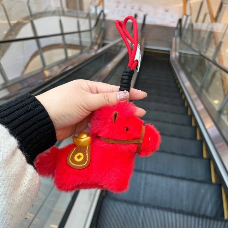 红色马年吉祥物公仔元宝小马挂件书包包钥匙扣车挂饰马上有钱礼物