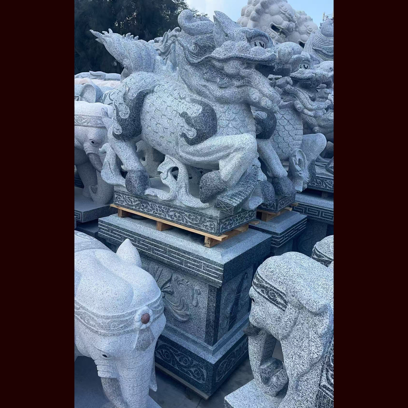 青石麒麟貔貅一对天然石头雕刻公石雕