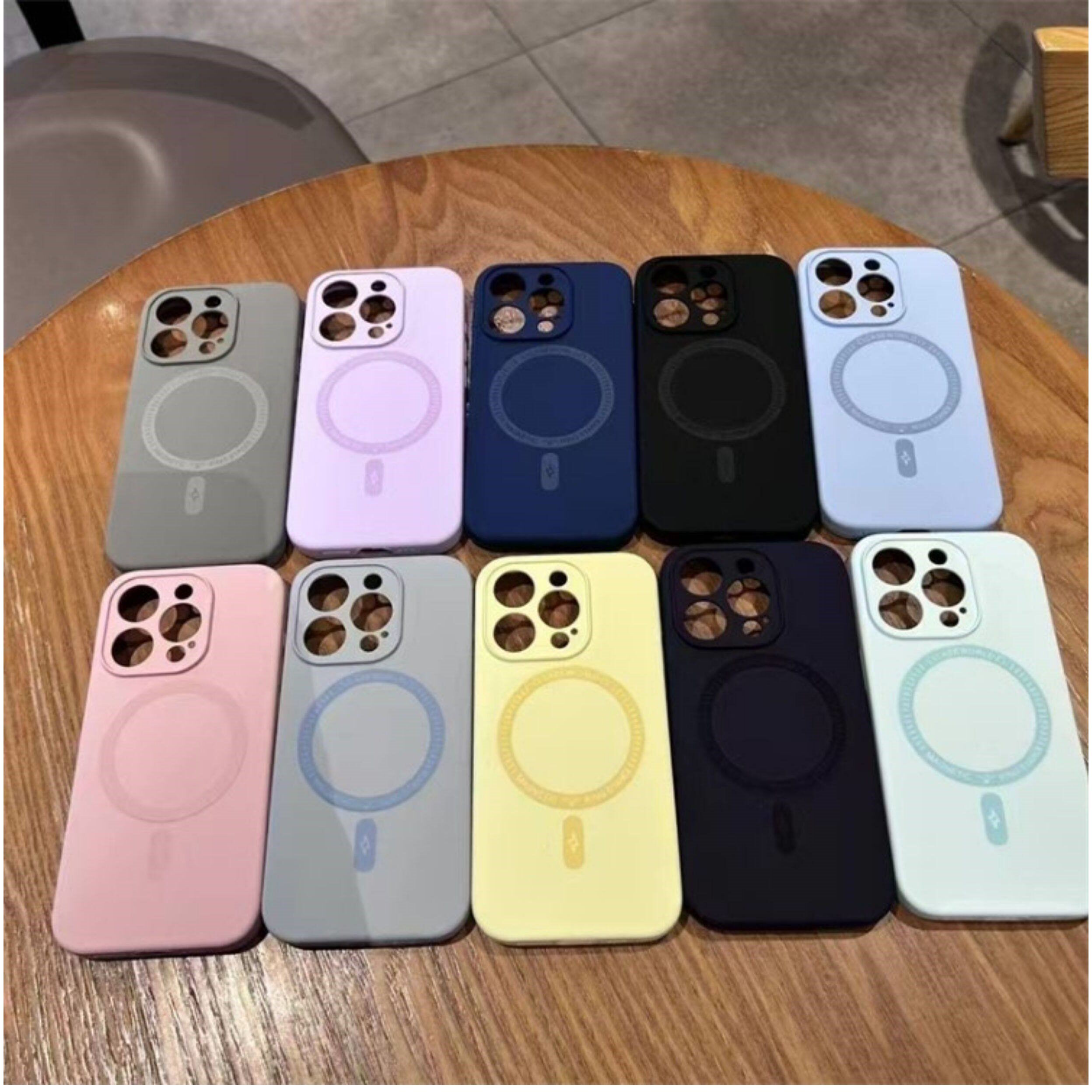 好伙伴引磁液态硅胶磁吸苹果18 pro max手机壳批发 适用iPhone 17 14 12 15 16 13男女全包保护新款精孔酒红