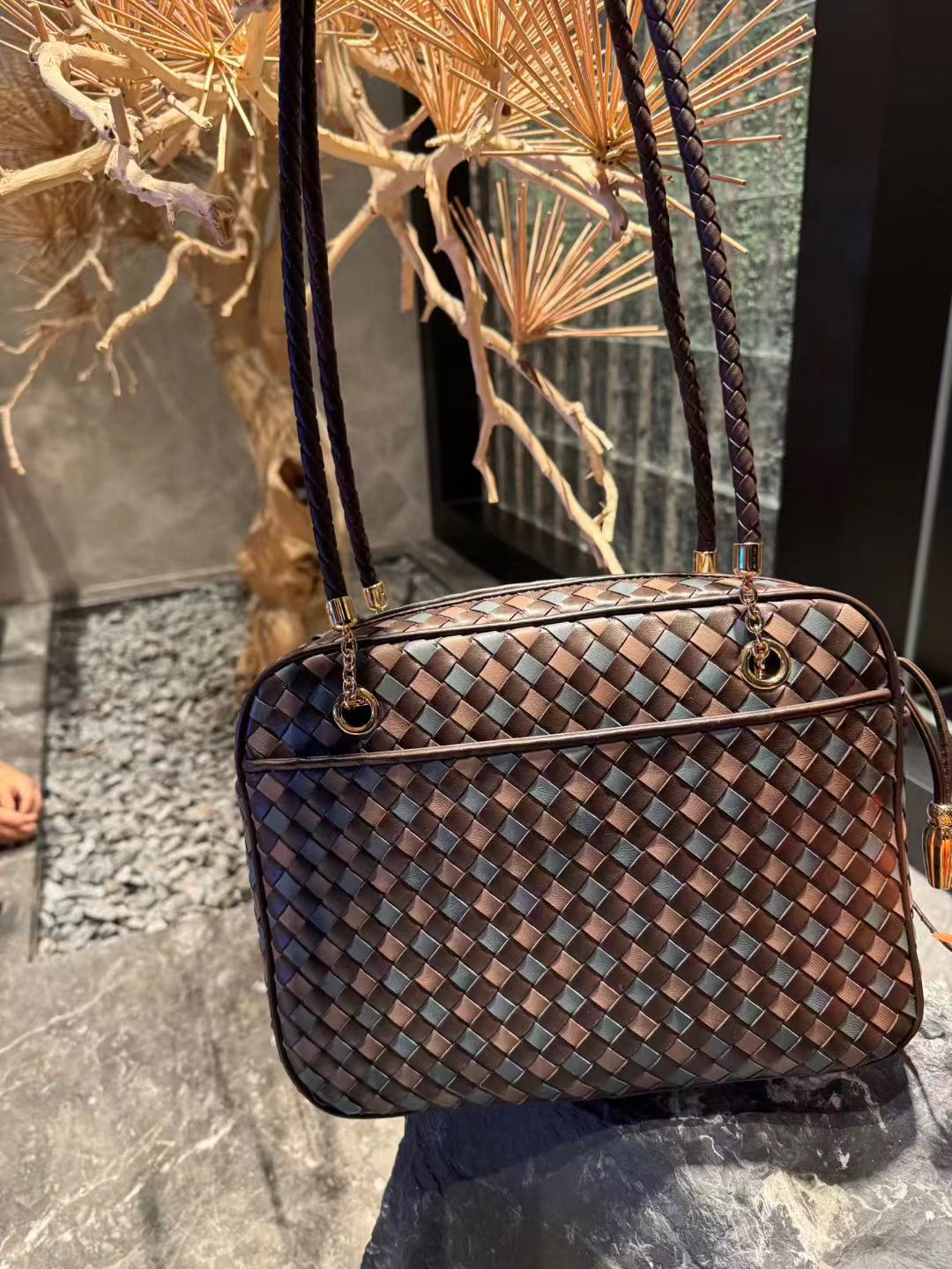 包包女2025新款秋冬真皮手工编织单肩手提腋下包牛皮枕头包棒球包