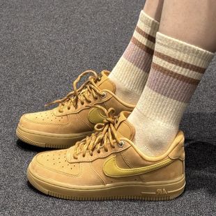 LV8 女款 Nike FZ7372 Force 绒面百搭舒适简约低帮板鞋 200 Air