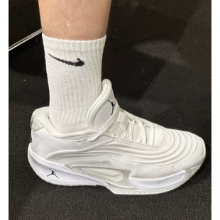 TEAM BANK减震防滑耐磨低帮篮球鞋 106 Jordan FQ7455 Luka