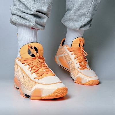 耐克男子实战耐磨缓震篮球鞋