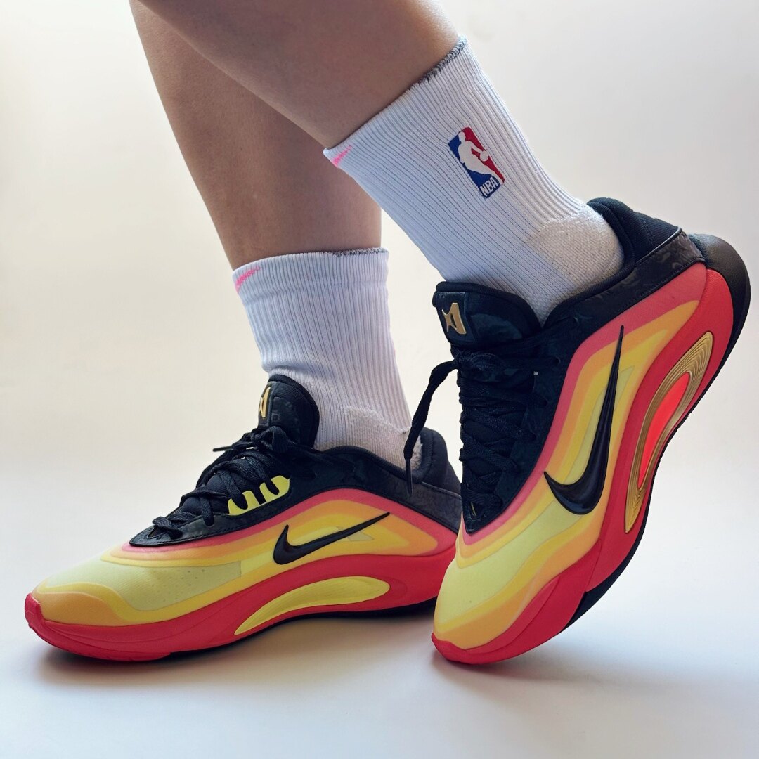 Nike A'One男女同款红黄色舒适百搭时尚运动休闲篮球鞋HQ1733-001