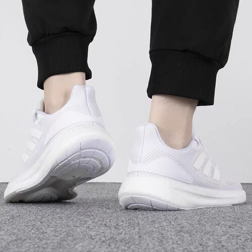 阿迪达斯Pureboost22男跑鞋