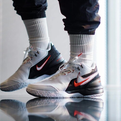 耐克/Nike Zoom LeBron NXXT 詹姆斯实战缓震耐磨篮球鞋 FJ1567