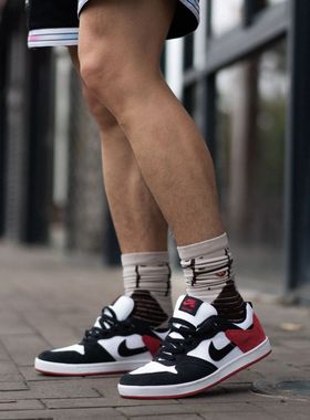 Nike SB Alleyoop 男款黑白红麂皮包裹性防滑低帮板鞋 CJ0882-102