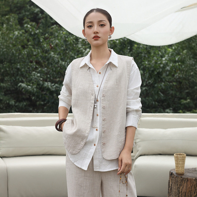 鹿与安笛2026秋季新款棉麻马甲女外穿新中式叠穿背心无袖外套上衣