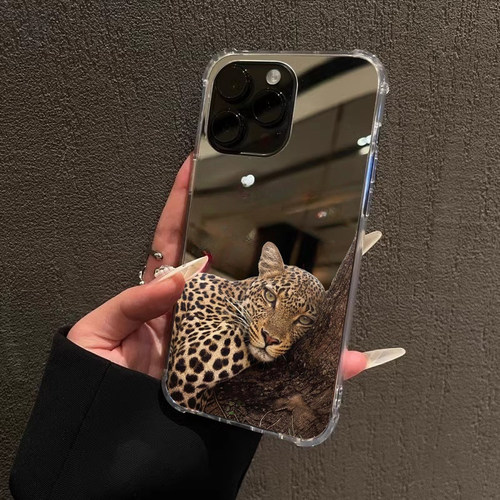 iPhone17promax奢华豹子手机壳