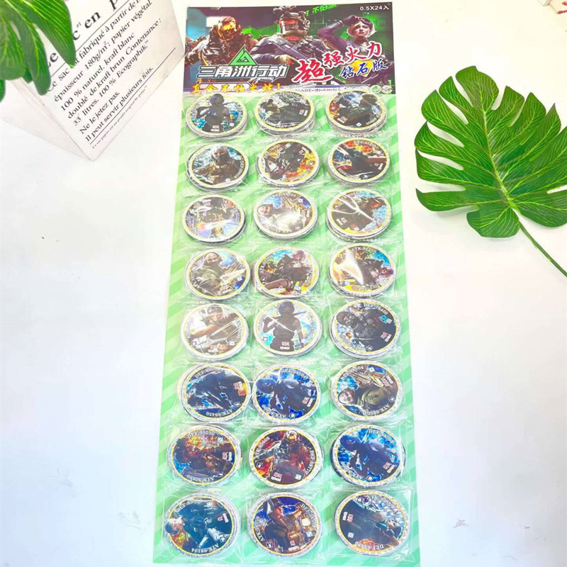 热销三角洲纸牌耐玩耐摔人物动漫周边儿童玩具纸圆卡超市校门口
