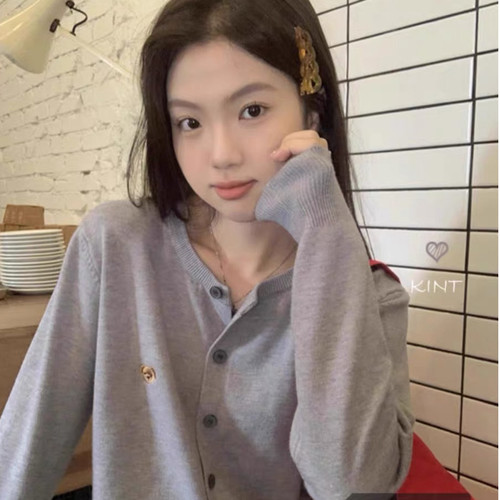 软糯小熊刺绣春秋针织开衫女