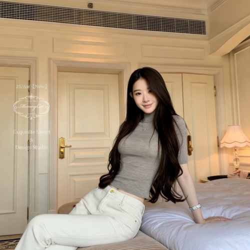 美式辣妹半高领纯色修身打底衫