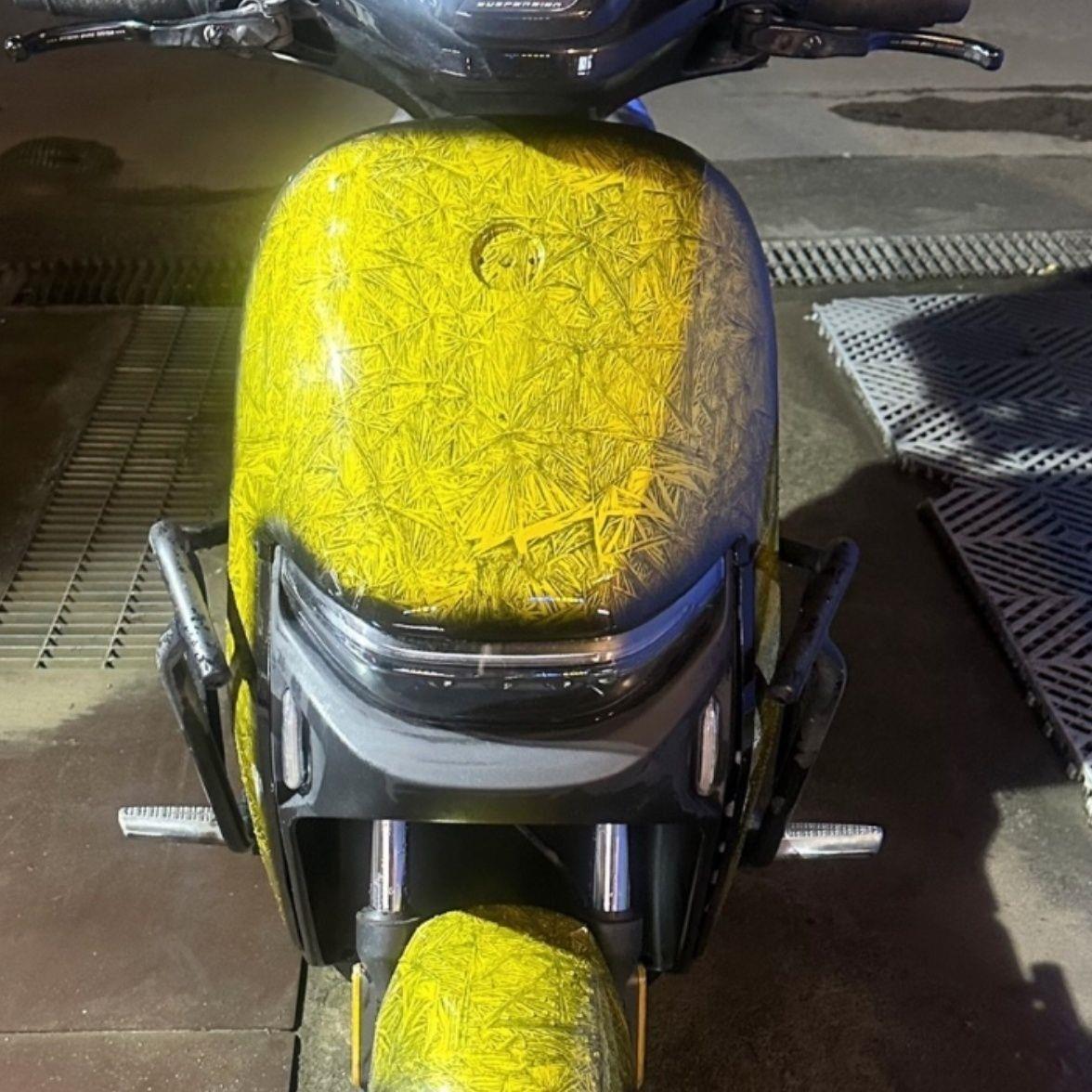 爆款冰裂纹九号电动车壳E80C/E200P///E90高品质爆裂纹/E125E爆款