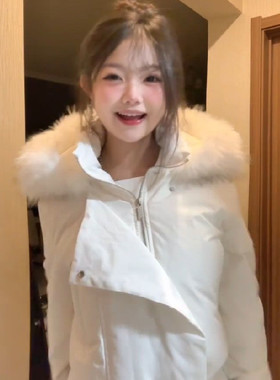 今年流行独特超好看毛领面包服外套女装冬季新款保暖加厚短款棉衣