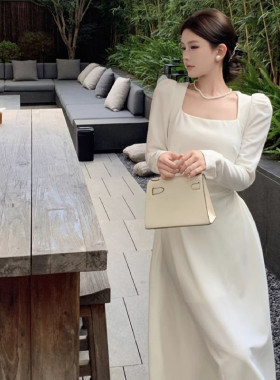 白色长袖连衣裙子女春秋2025夏新款小个子法式高级感初恋收腰长裙