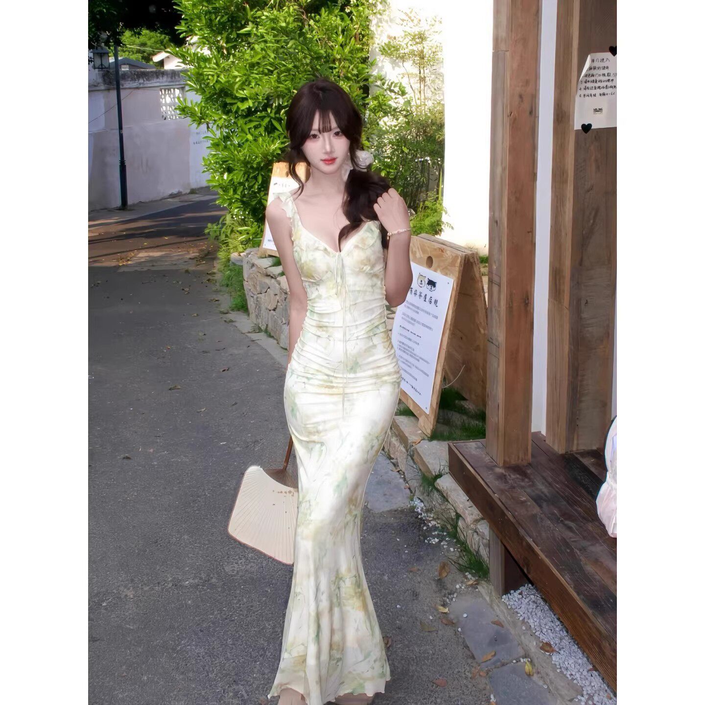ZY527度假风法式v领吊带连衣裙女海边碎花裙修身收腰裙子包臀长裙