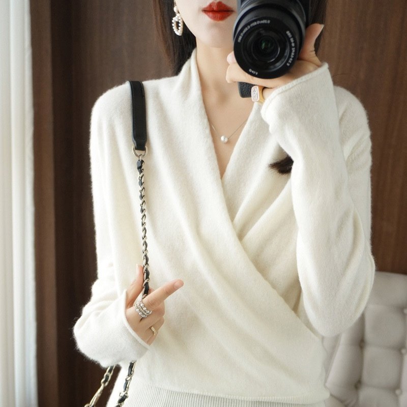 修身显瘦秋冬全羊毛针织套头衫韩版交叉V字领简约纯色收腰款毛衣